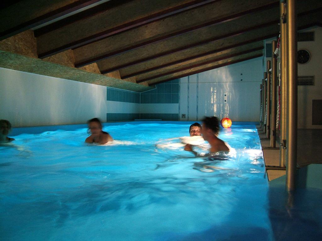Camping Oase Praha Otel Zlatníky Dış mekan fotoğraf