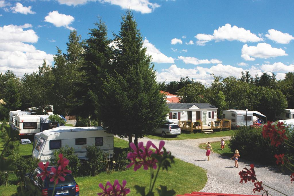 Camping Oase Praha Otel Zlatníky Dış mekan fotoğraf